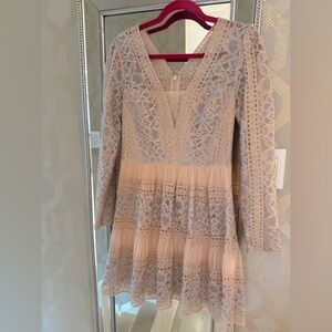 Bcbgmaxazaria new size 6 Elegant Lace Dress in Cream and Gray